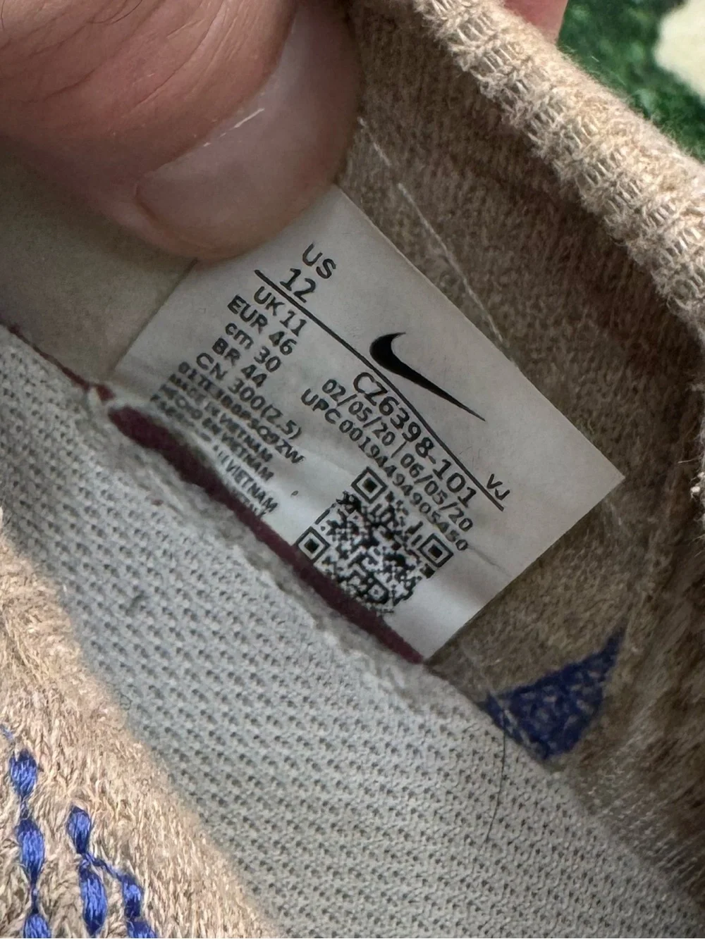 Nike Space Hippie 04 Light Tan Knit Sneakers with Blue Accents